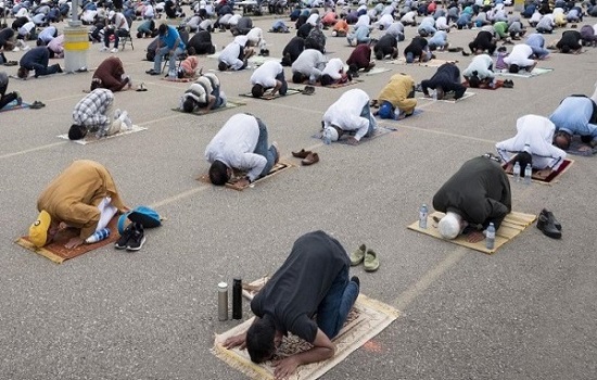 اعتراض مسلمانان به ممنوعیت اقامه نماز در مدارس کِبِک