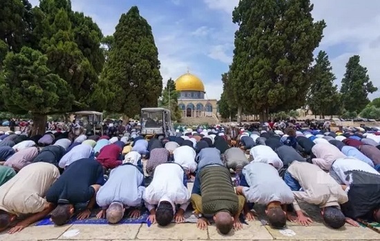 اقامه نماز جمعه در مسجد الاقصی با مشارکت ۵۰ هزار فلسطینی