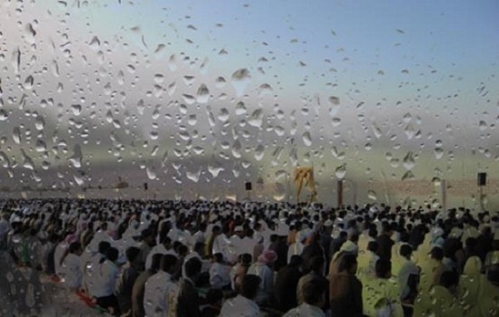 اقامه نماز طلب باران در اسدآباد