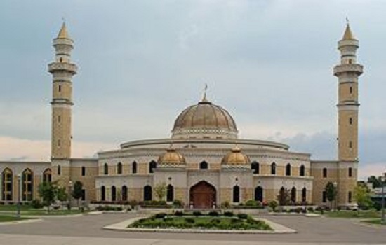 بزرگ‌ترین مسجد شیعیان در آمریکای شمالی با گنبدی طلایی