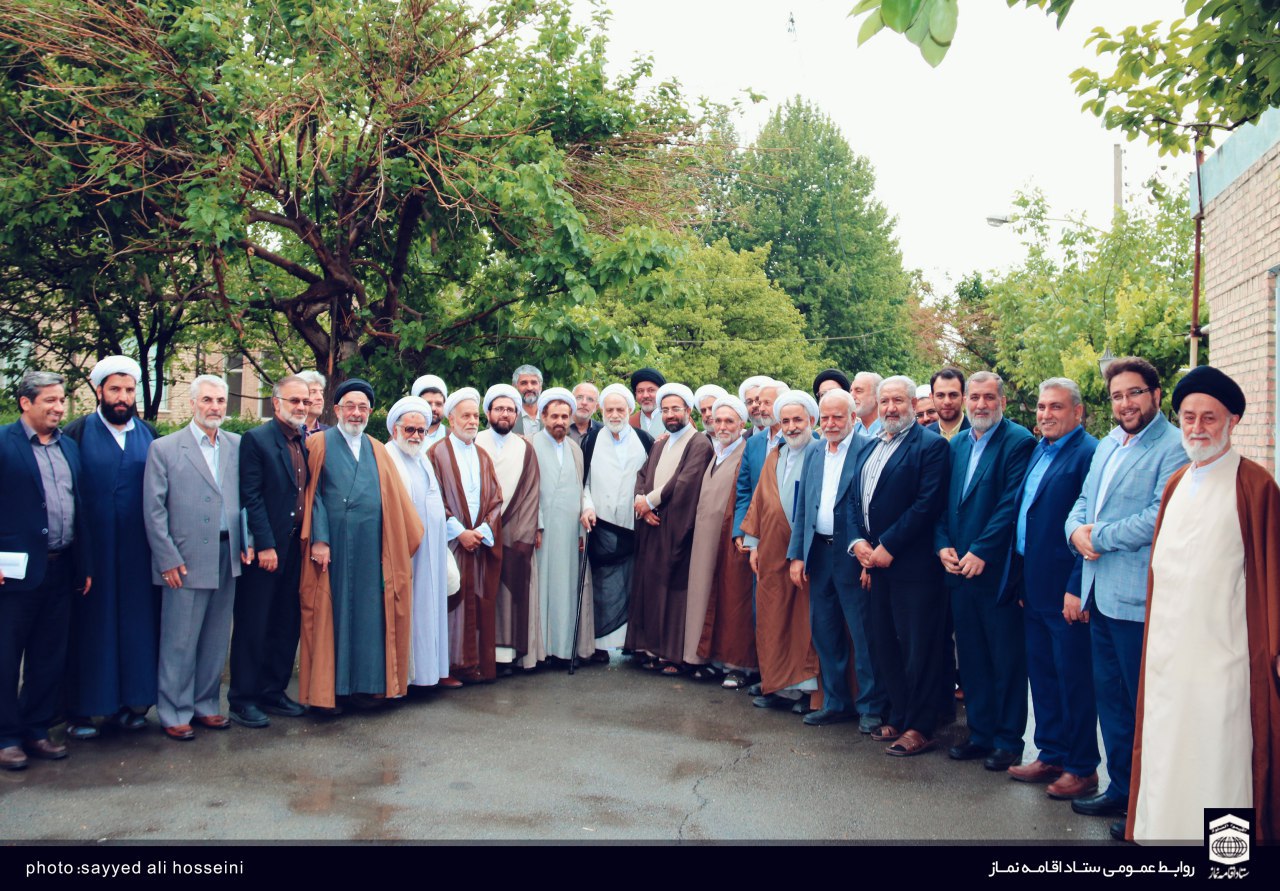 اولین گردهمایی مدیران استان ها <br />
ستاد اقامه ی نماز کشور در تهران <br />
فروردین ماه ۹۷